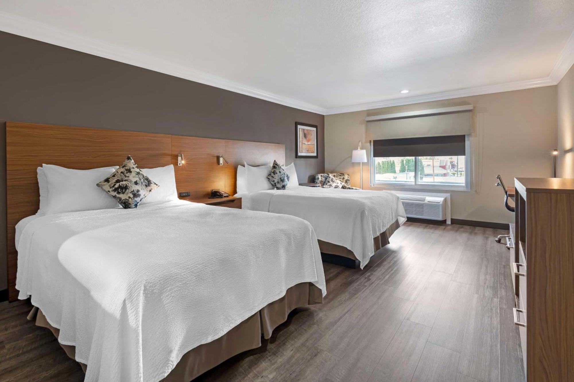Western Newport Mesa 3* Costa Mesa