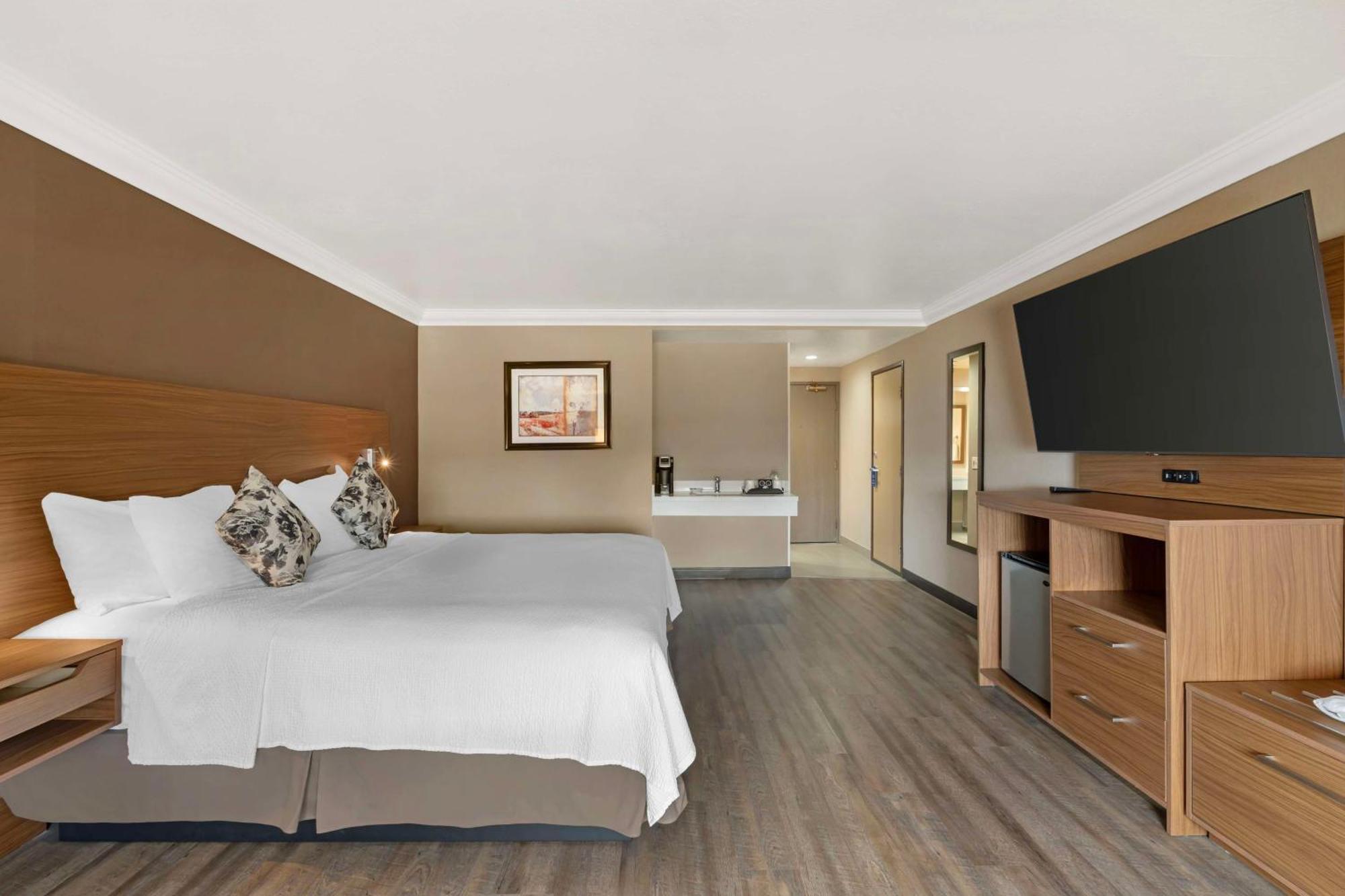 Western Newport Mesa 3* Costa Mesa