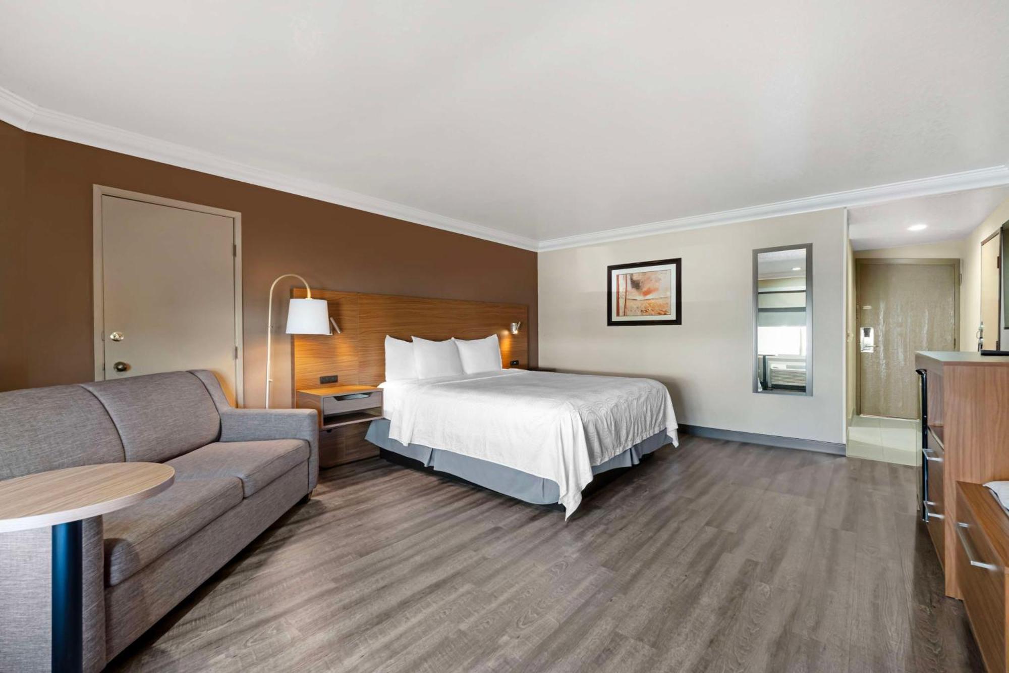 Hotel Western Newport Mesa