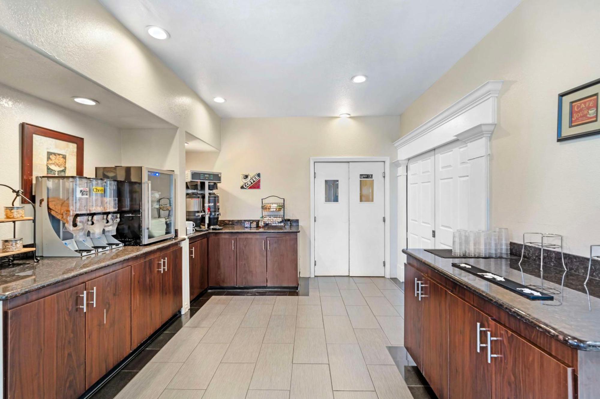 Western Newport Mesa 3* Costa Mesa
