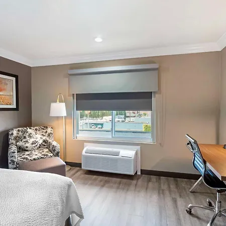 Best Western Plus Newport Mesa Inn Costa Mesa Exterior photo
