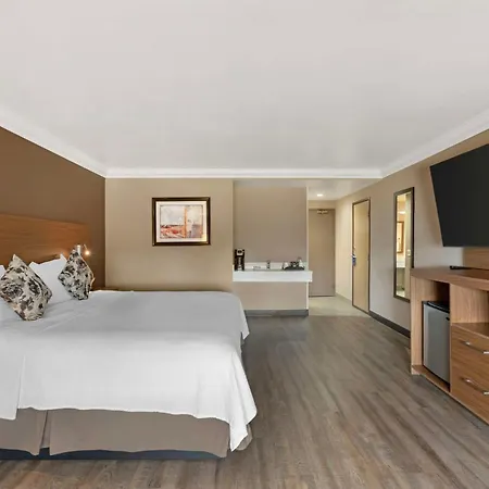 Best Western Plus Newport Mesa Inn Costa Mesa Exterior photo
