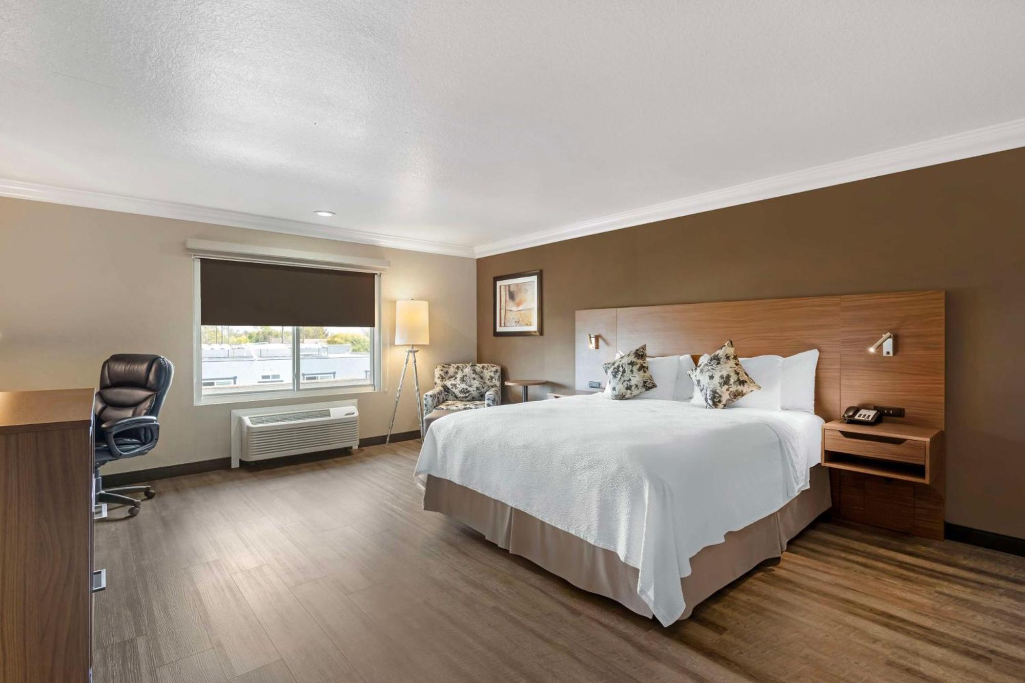 Western Newport Mesa Hotel Costa Mesa
