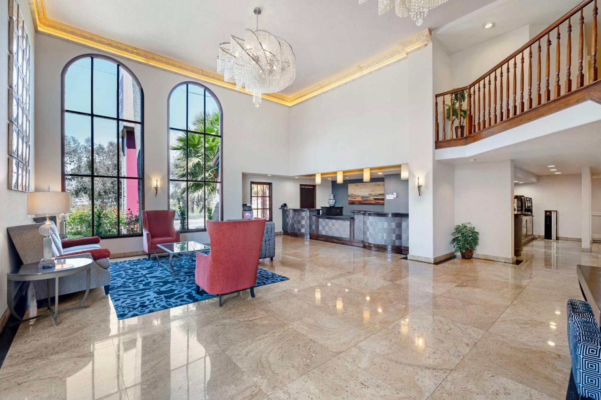 Western Newport Mesa Hotel