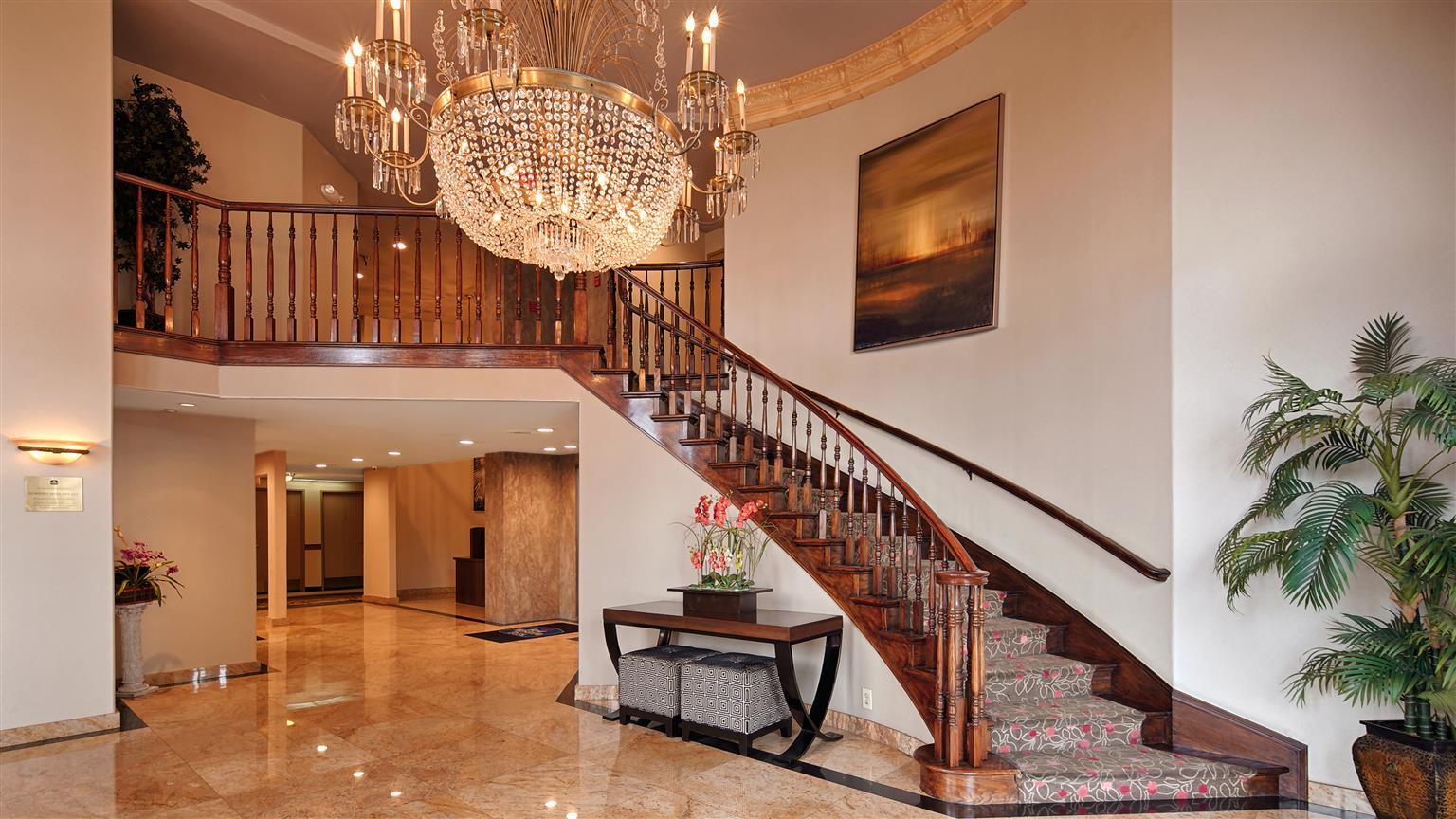 Western Newport Mesa Hotel 3*
