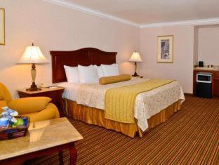 Western Newport Mesa 3* Costa Mesa